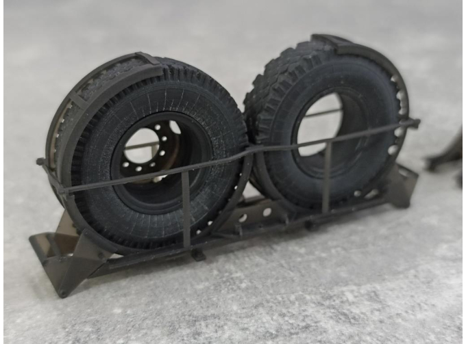 Держатель запасного колеса (ДЗК) КРАЗ-258, 221 двойной