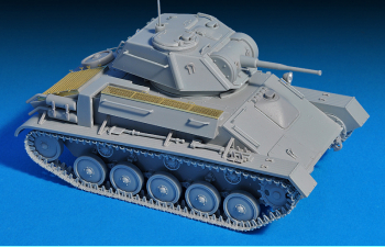 Сборная модель Танк танк Т-80 SOVIET LIGHT TANK WITH CREW SPECIAL EDITION
