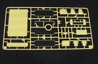 Сборная модель Sd.Kfz.6 - Mittlerer Zugkraftwagen 5t (BN9b) Pioneer Version