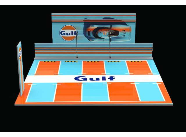 Diorama *Gulf parking lot*, orange/blue/white