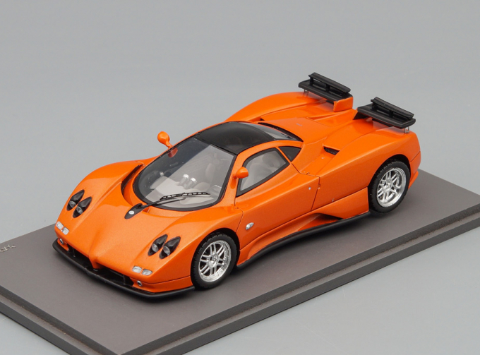 PAGANI Zonda, metallic orange