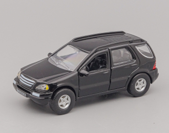 MERCEDES-BENZ M320, black