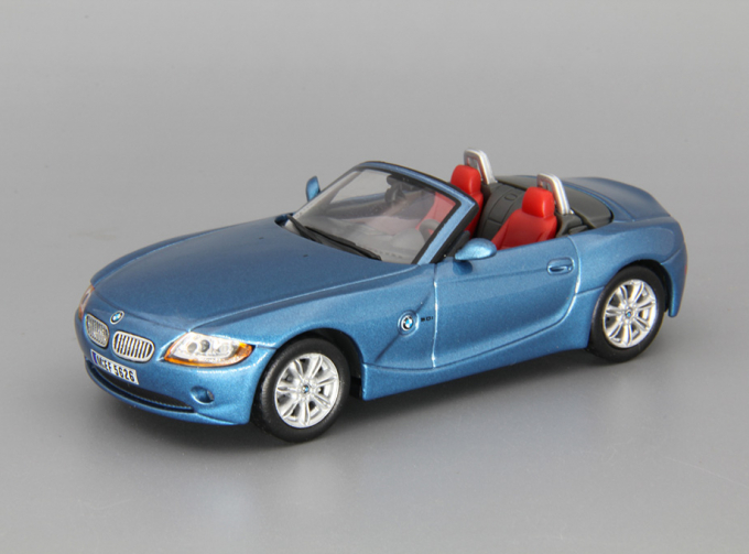 BMW Z4 Roadster, Junior Line, blue met.