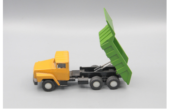 Игрушка Автомобиль КРАЗ, желтый / зеленый