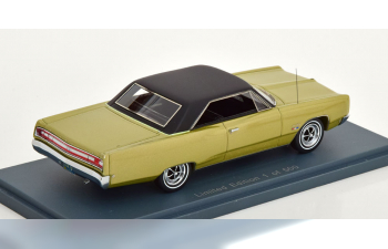 PLYMOUTH Sport Fury 2 Door Hardtop, light green-metallic flat black