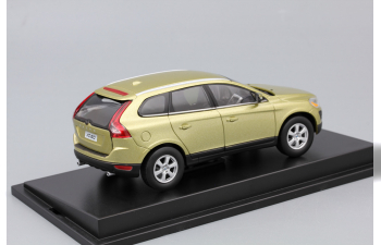 VOLVO XC60, lime grass green