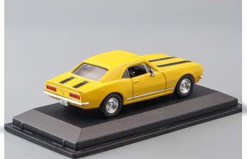 CHEVROLET Camaro Z-28 (1967), yellow