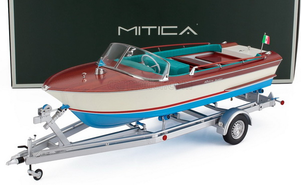 Моторная лодка Riva Junior (1966), слоновая кость/морской синий