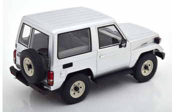 TOYOTA Land Cruiser BJ70 (1984-1989), silber