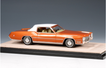 CADILLAC Eldorado Biarritz (1970), Cinnamon Firemist