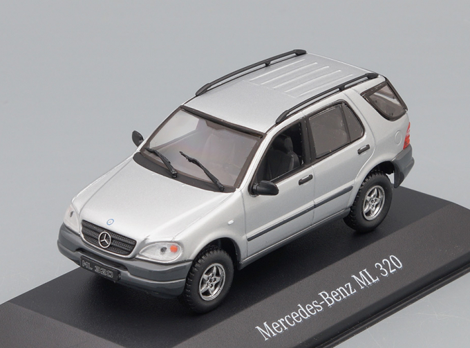 MERCEDES-BENZ ML320, silver