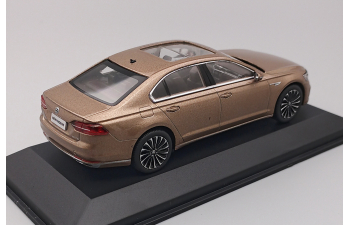 VOLKSWAGEN Phideon (2020), gold metallic