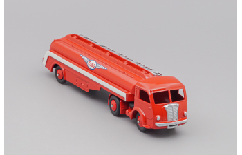 PANHARD Tracteur Avec Semi-Remprque Citerne "Esso", red