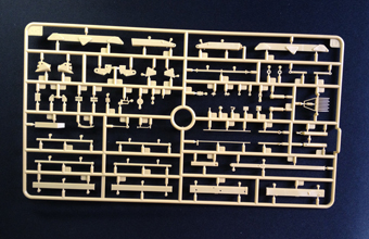 Сборная модель 'BUFFALO' 6x6 MPCV w/Slat Armour Version