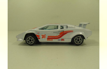 LAMBORGHINI Countach 5000 (76), белый