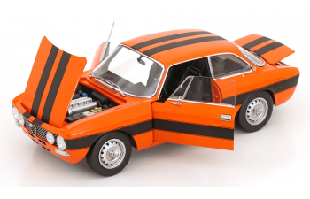 ALFA ROMEO 2000 GTV (1973), orange black