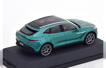 ASTON MARTIN DBX (2020), green-metallic