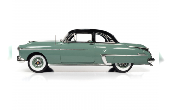 OLDSMOBILE 88 Rocket 88 (1950), Alder Green Metallic Black Enamal (зеленый с черным)