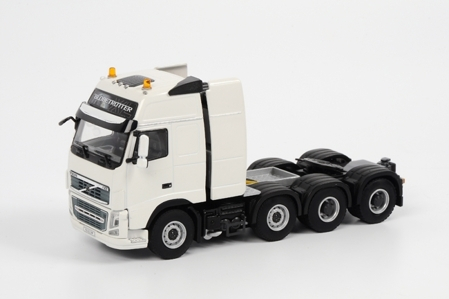 VOLVO FH3 Globetrotter XL 8x4, White Line 1:50, белый