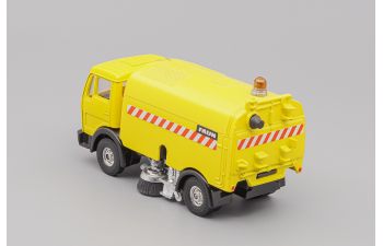 MERCEDES-BENZ SK Faun AK435 Street Sweeper, yellow