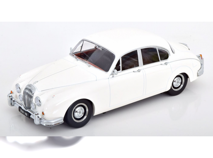 DAIMLER 250 V8 RHD (1962), white