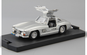 MERCEDES-BENZ 300 SL #149, silver