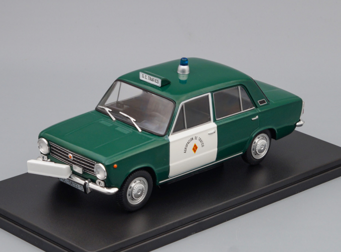 SEAT 124D Policia 1973, green / white