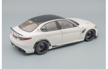 ALFA ROMEO Giulia GTA (2022), white metallic black