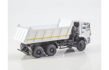 Камский грузовик 6522 самосвал, белый