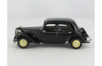 CITROEN Traction 11 BL calandre E. Tonneline (1948), Saga des TRACTION CITROEN № 52