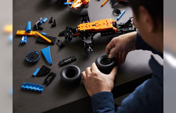 McLAREN Lego Technic - F1 Mcl36 Mercedes Team Mclaren Season 2022 - 1432 Pezzi - 1432 Pieces, Orange Light Blue