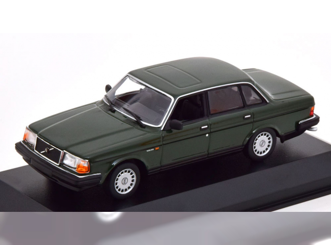 VOLVO 240 GL Saloon (1986), dark green