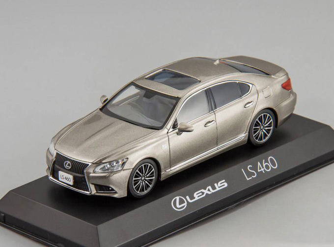 LEXUS LS460 F Sport, titanium