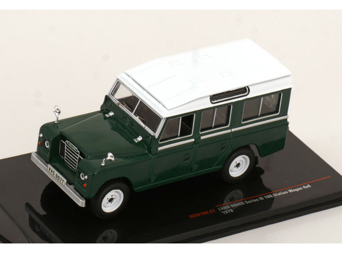 LAND ROVER Series III 109 (1978), green/white