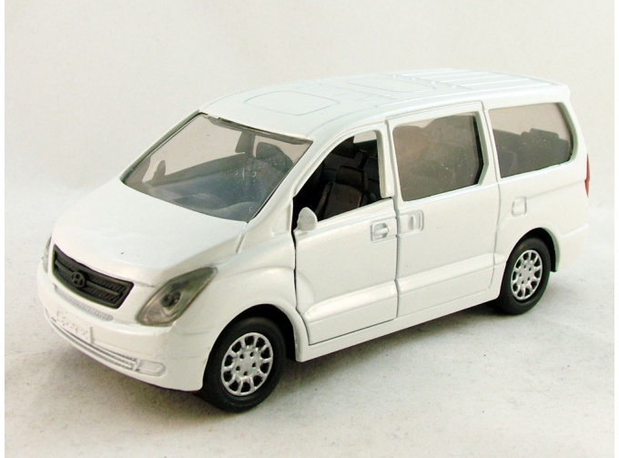 HYUNDAI Grand Starex, белый