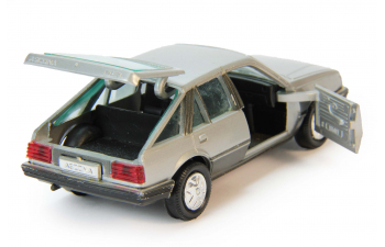 OPEL Ascona Fluessheck-Limousine 5-turig, silver