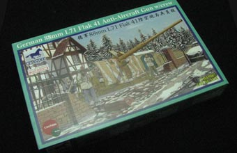 Сборная модель German 88mm L71 Flak 41 Anti-Aircraft Gun w/Crew