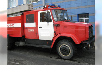 Сборная модель Пожарная цистерна АЦ-2,5-40 (4331)