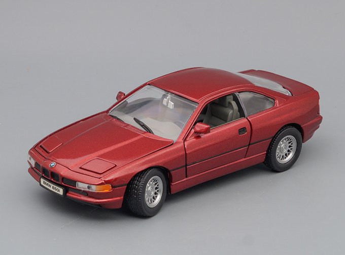 BMW 850i, red metallic