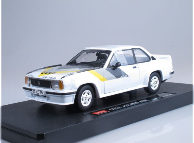 OPEL Ascona 400 street