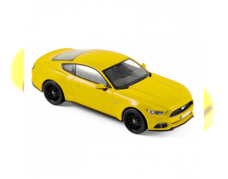 FORD Mustang Fastback 2015 Yellow