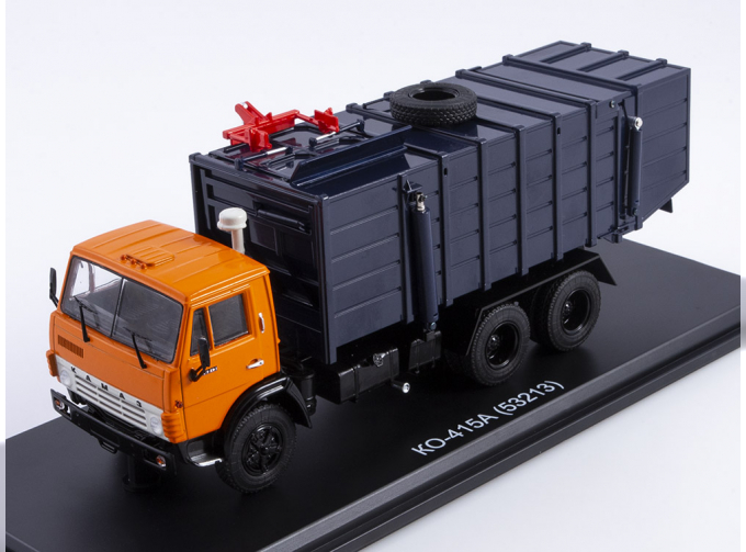 Мусоровоз КО-415А (53213), оранжевый / синий