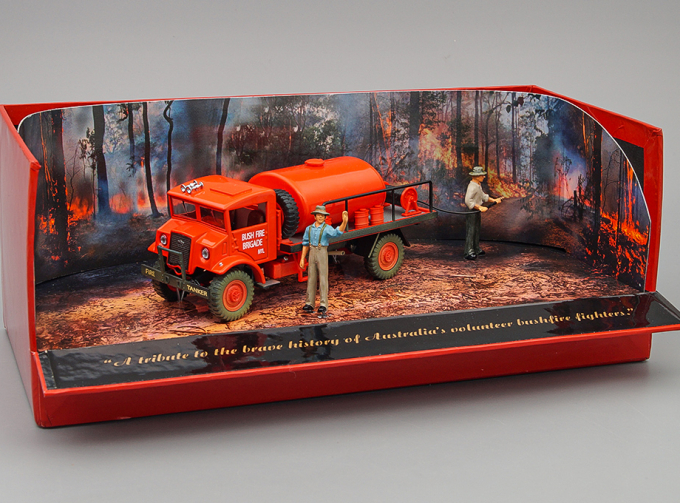 CHEVROLET Blitz Wagon Fire Fighting Tanker (1940's), red