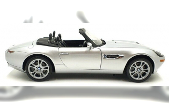 BMW Z8 The World Is Not Enough, James Bond, silver