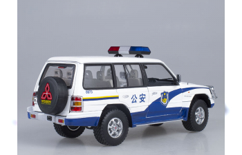 MITSUBISHI Pajero Long 3.5 V6 China Police (GongAn)