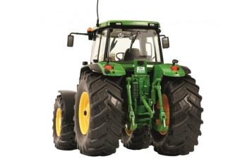 JOHN DEERE 7700 Tractor (2017), Green Yellow