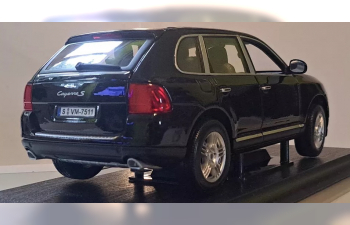 PORSCHE Cayenne S (2003), black