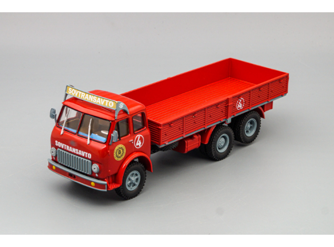 Минский 516 Leipziger Messe из к/ф "Мировой парень", красный