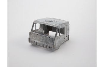 Сборная модель Камский грузовик 6560 бортовой