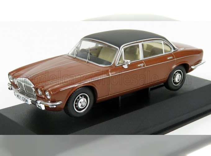 DAIMLER Double Six Mkii (1975), Brown Met Black